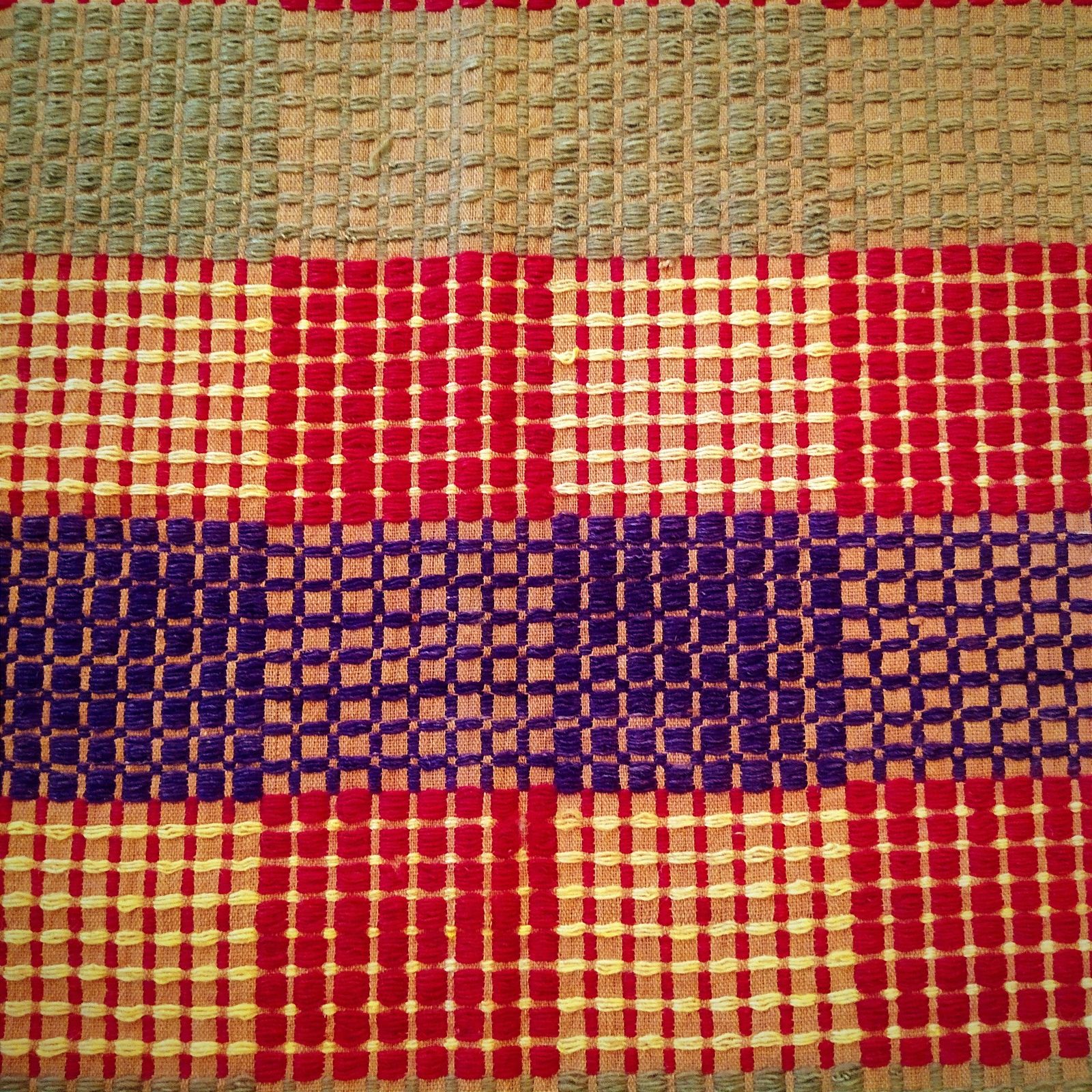 320.0 Textile tissé main au métier à tisser, années 1970. photo