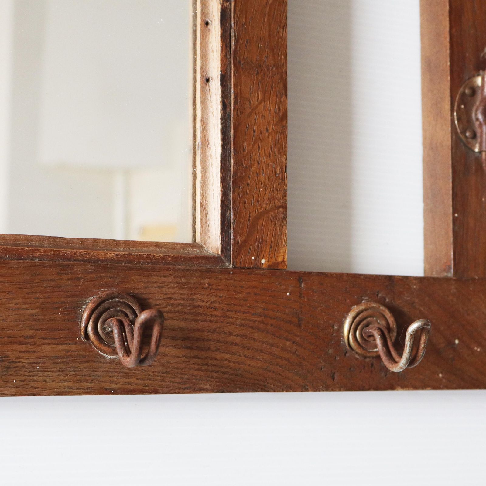 Mobilier Porte-manteau mural d'époque, bois, entrée, avec miroir, France photo