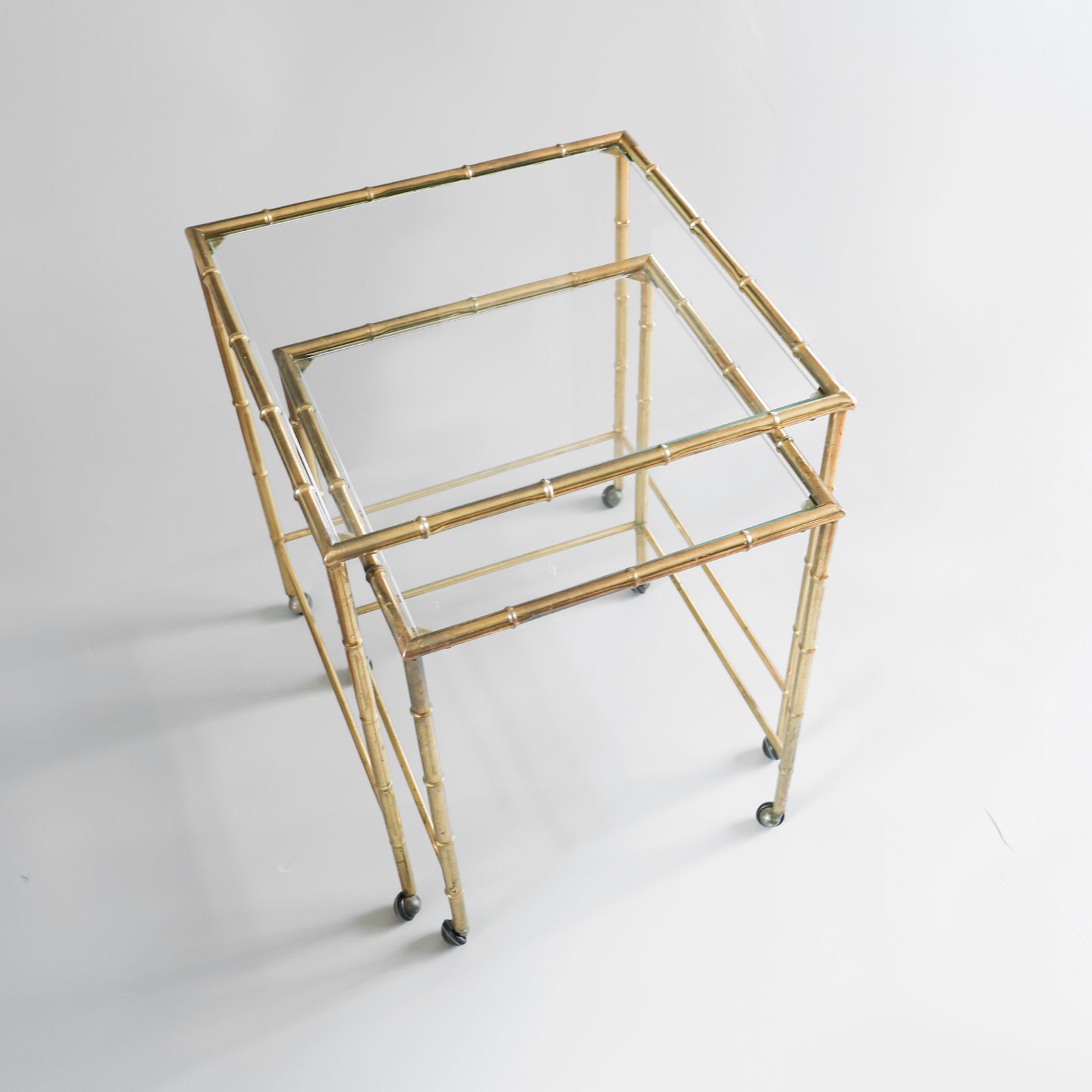 Vintage Bijzettafels Met Faux Bamboe Design photo furniture