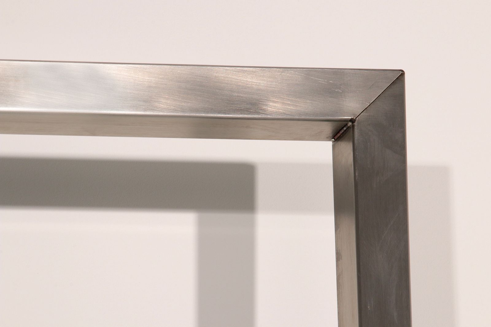 photo furniture Peter Ghyczy 1970 Corner Cabinet – Iconic Stainless Steel And Brass Model R16