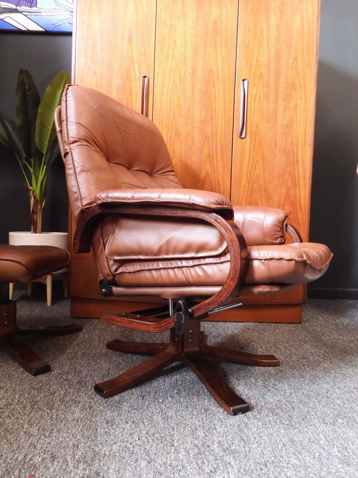 650.0 Unico Recliner Armchair And Ottoman In Teak And Leather – Denmark, 1960s/1970s photo