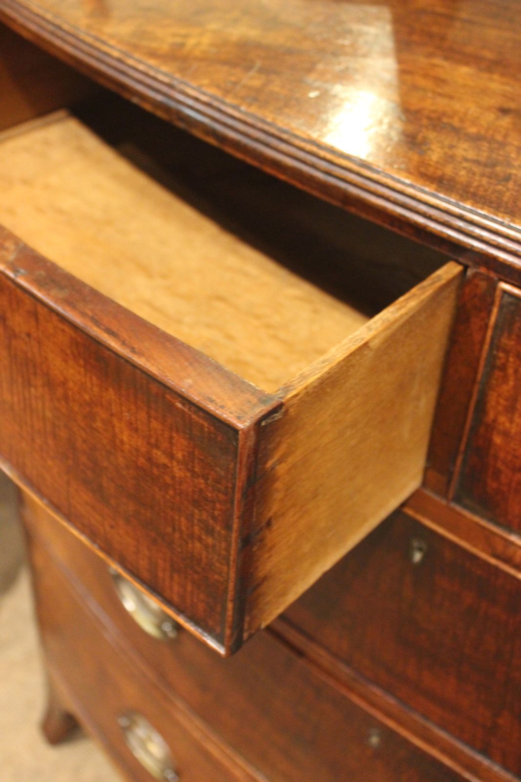 19thc. Mahogany Bow Fronted Chest Of Drawers photo 1200.0