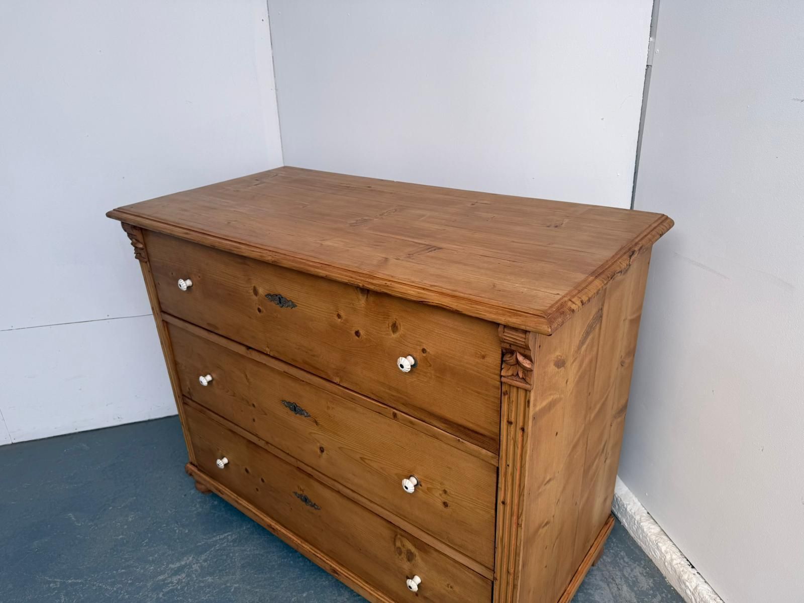 A Beautiful Victorian Pine Hungarian Waxed 3 Drawer Chest Of Drawers photo furniture