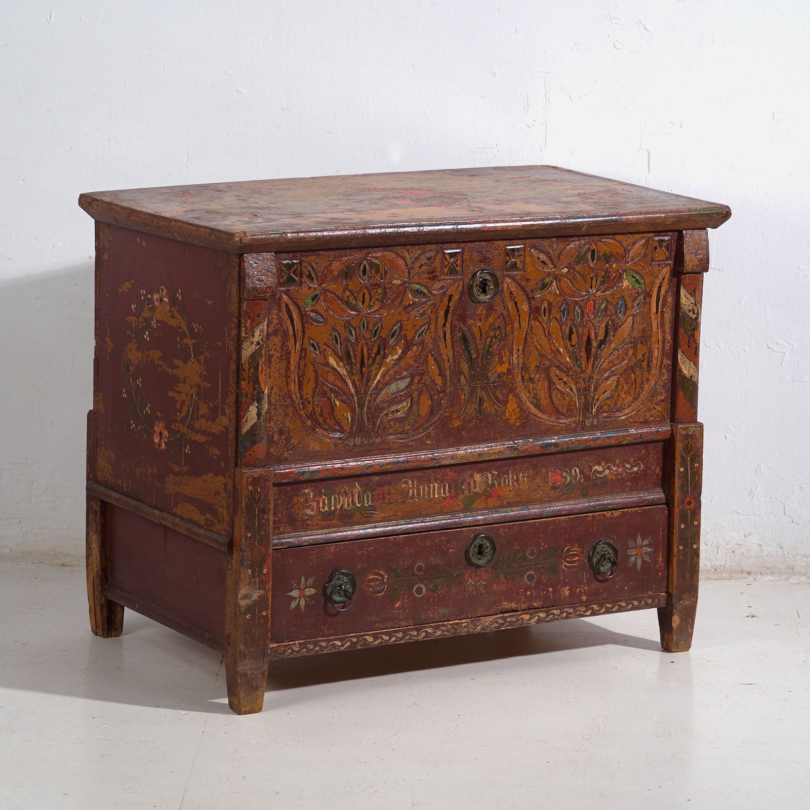 Central European Dowry Chest In Polychromed Pine – Central Europe, 1889