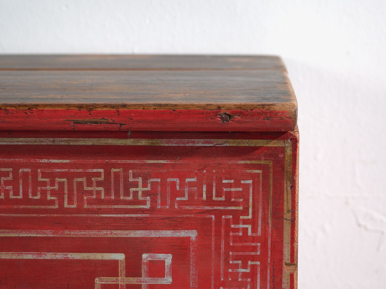 Antique Chinese Painted Trunk In Pine Wood – Dongbei, Circa 1930 photo 872.0