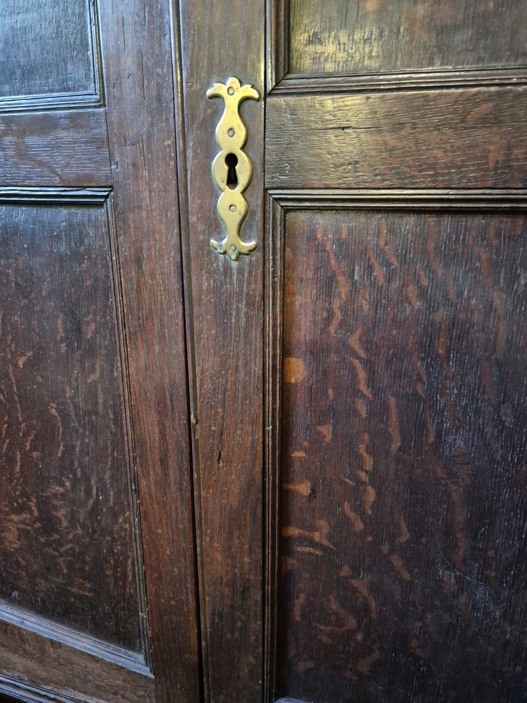 1920's Jacobean Style Large Carved Oak Corner Cabinet On Barley Twist Legs photo vinterior
