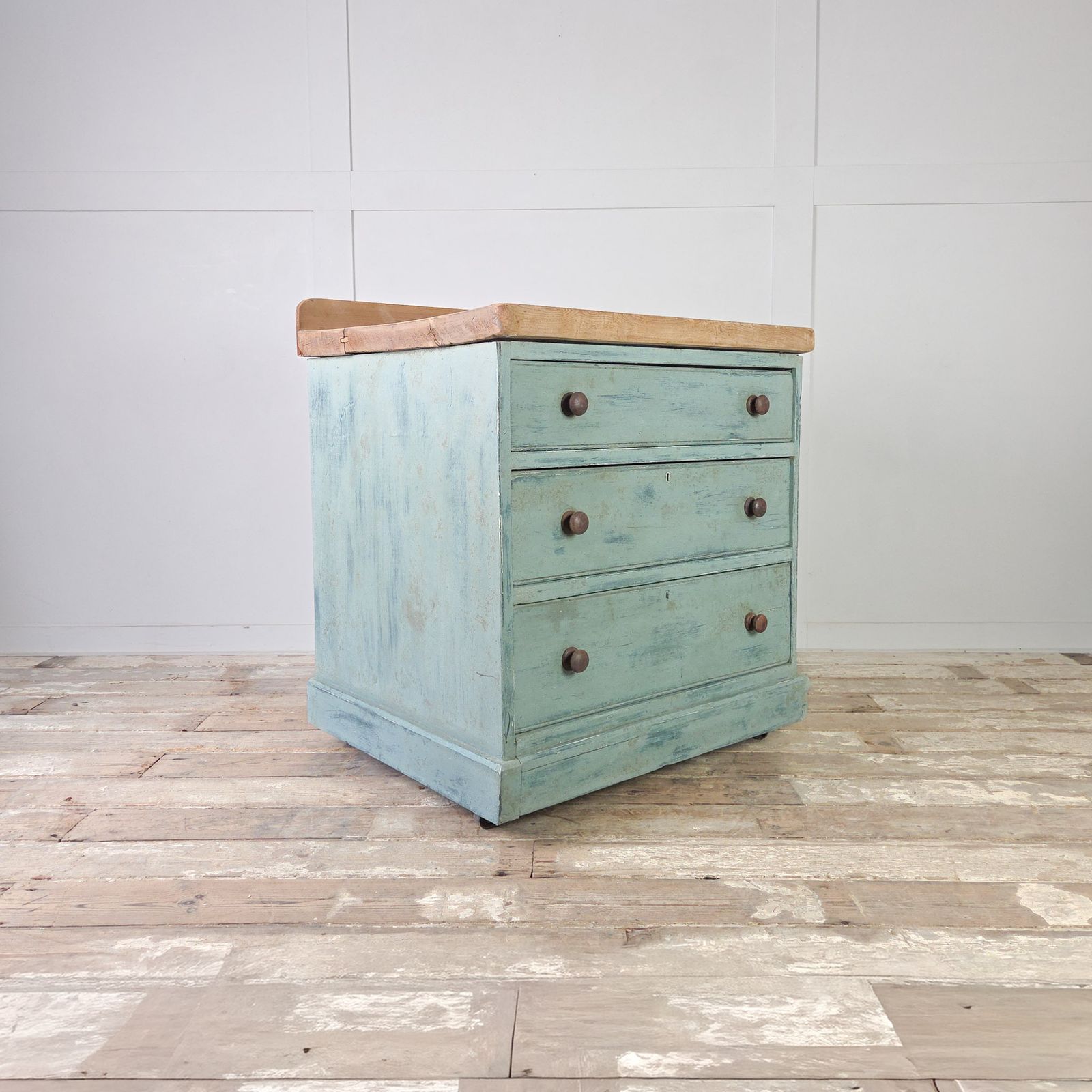 Antique Pine Painted Chest Of Drawers With Three Drawers And Castors photo vintage