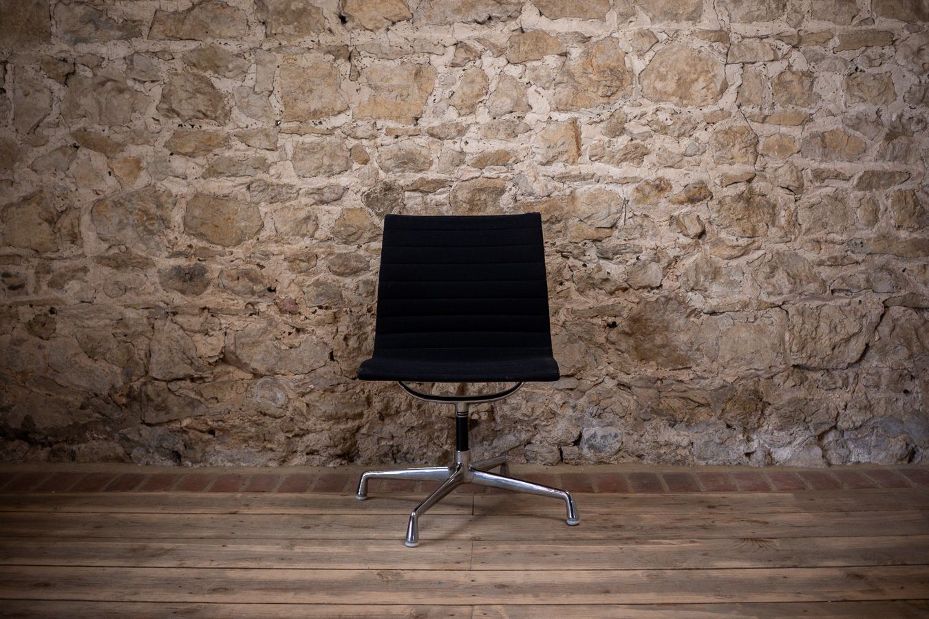 Eames Chair, 1950s, Vintage photo 750.0
