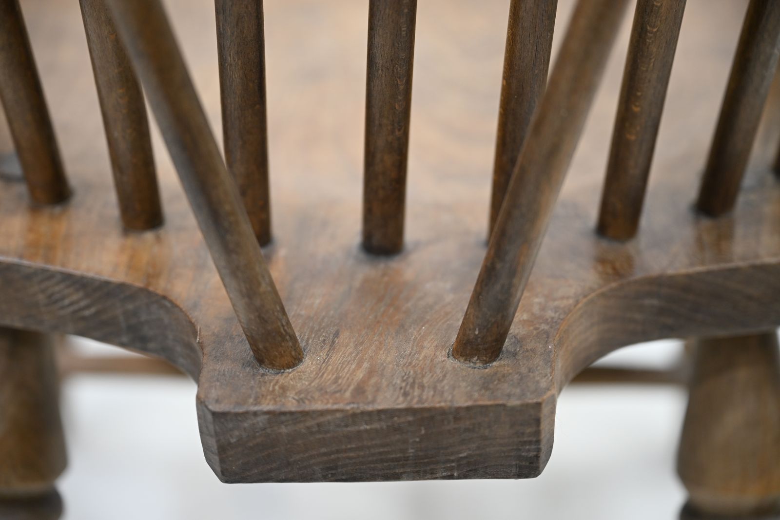 photo vinterior Stick Back Windsor Chair Elm And Beech Antique Bow Back Carver Free Uk Delivery*