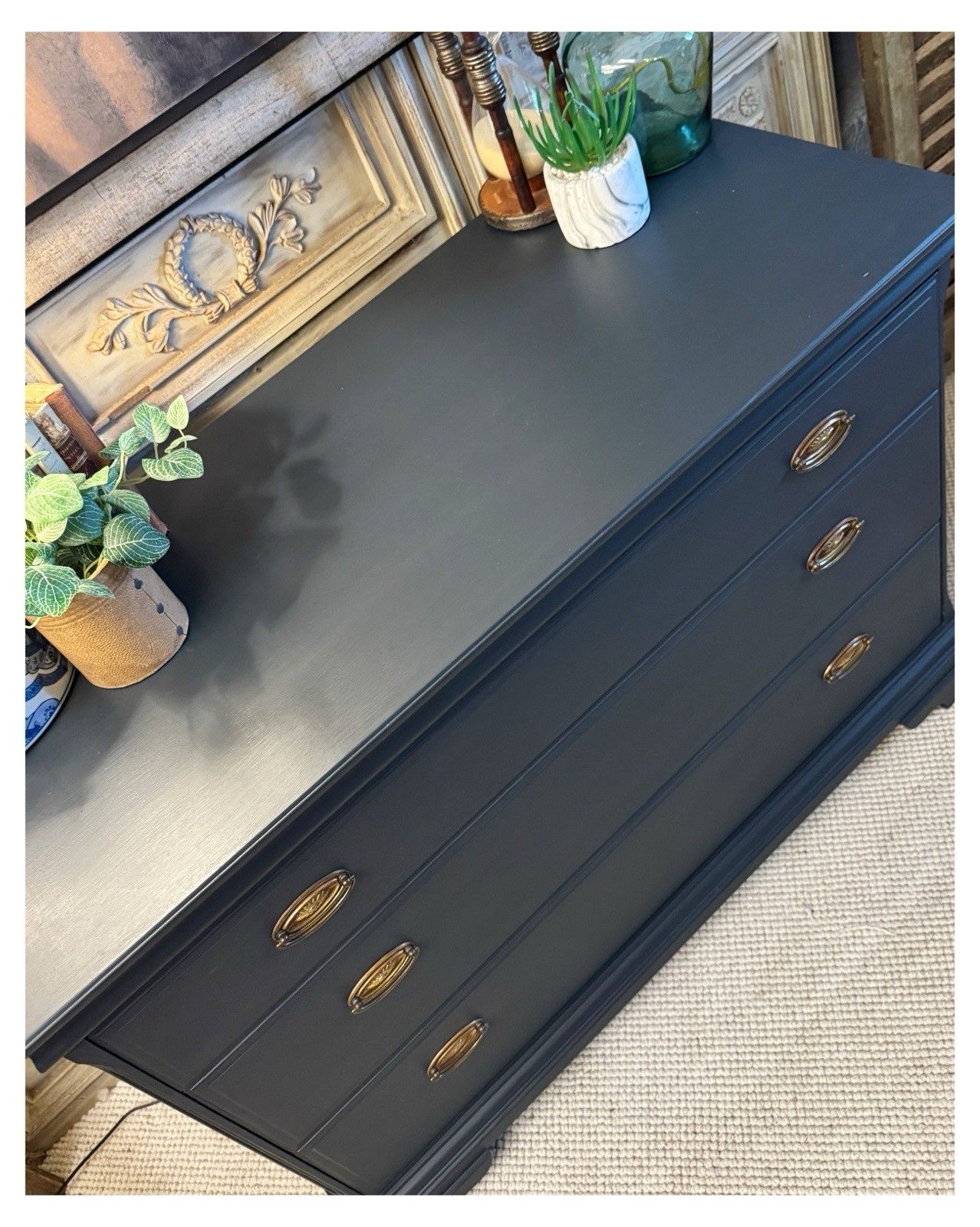 Antique Style Chest Of Drawers In Railings By Farrow & Ball Delivery Available photo for sale