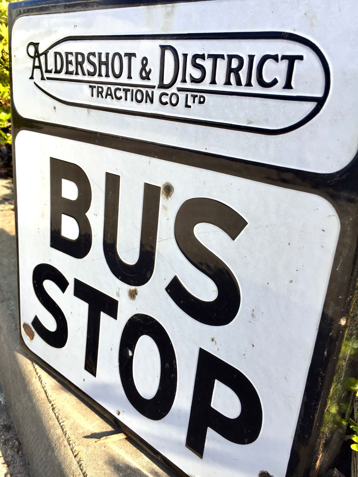 Antique Wall Mounted Double Sided Enamel Bus Stop Sign Aldershot & District 1950 photo vinterior
