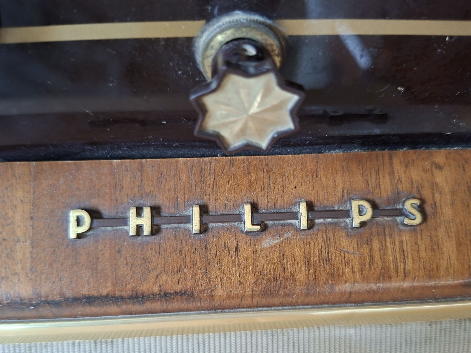 photo furniture Radio Vintage Philips B6x72a "D'annunzio" 1957