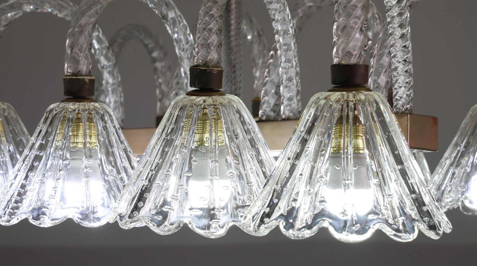 8865.0 Museal 8 Light Art Decò Barovier E Toso Chandelier, Murano "Bubble" Glass, 1950s photo