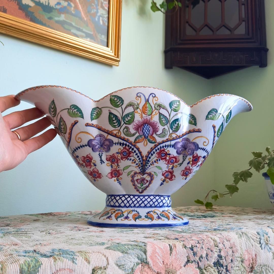 Large C1940's Carvalhinho Portuguese Hand Painted Floral Scalloped Pedestal Centrepiece Bowl