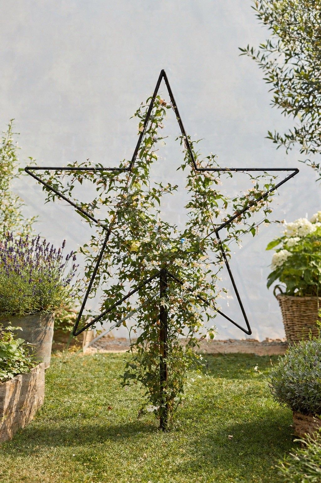 Xl Black Metal Star Garden Stake Display Sculpture Christmas Wedding Decor photo vintage
