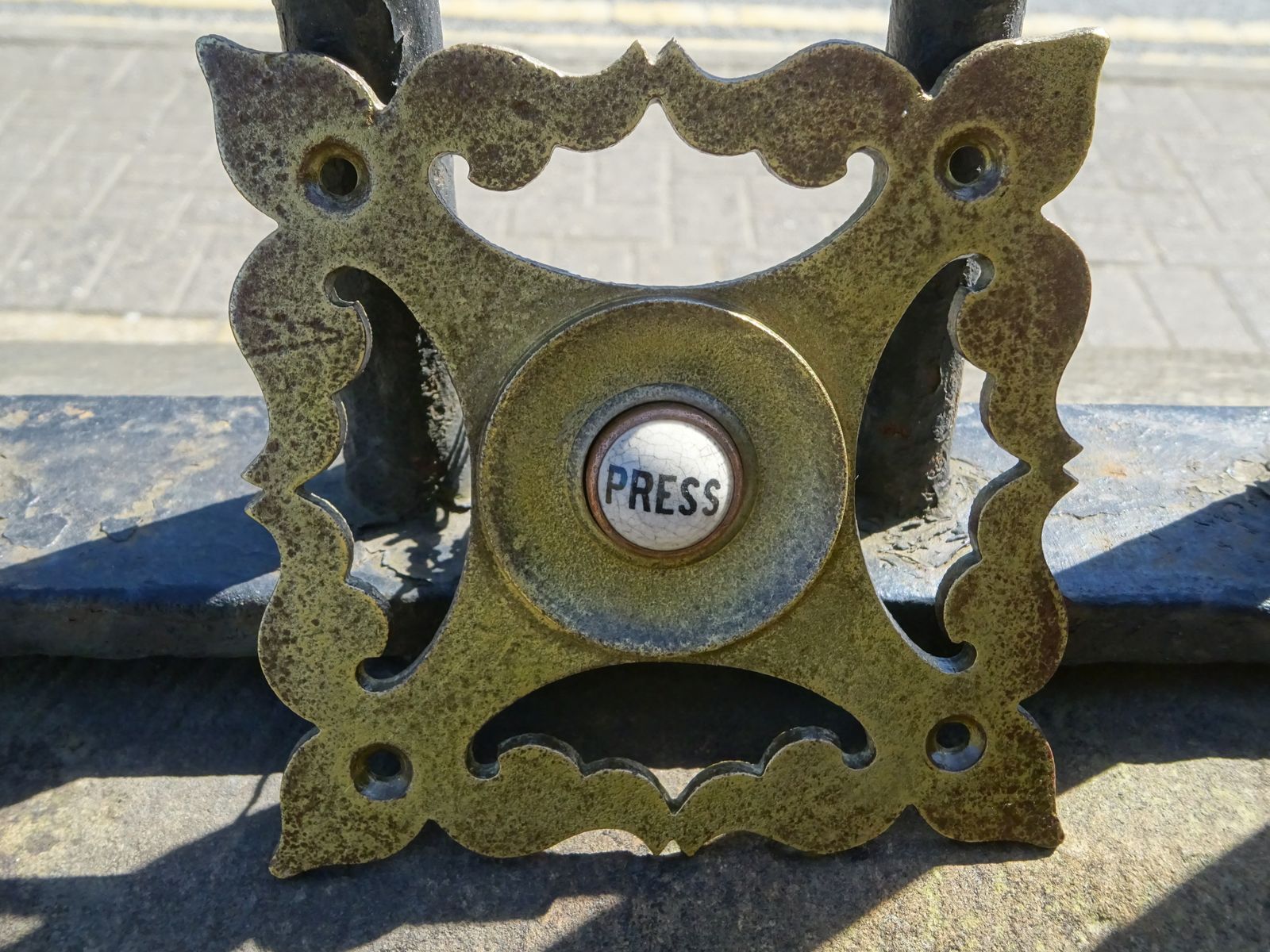 Reclaimed Antique Brass Quatrefoil Door Bell photo Home Fixtures