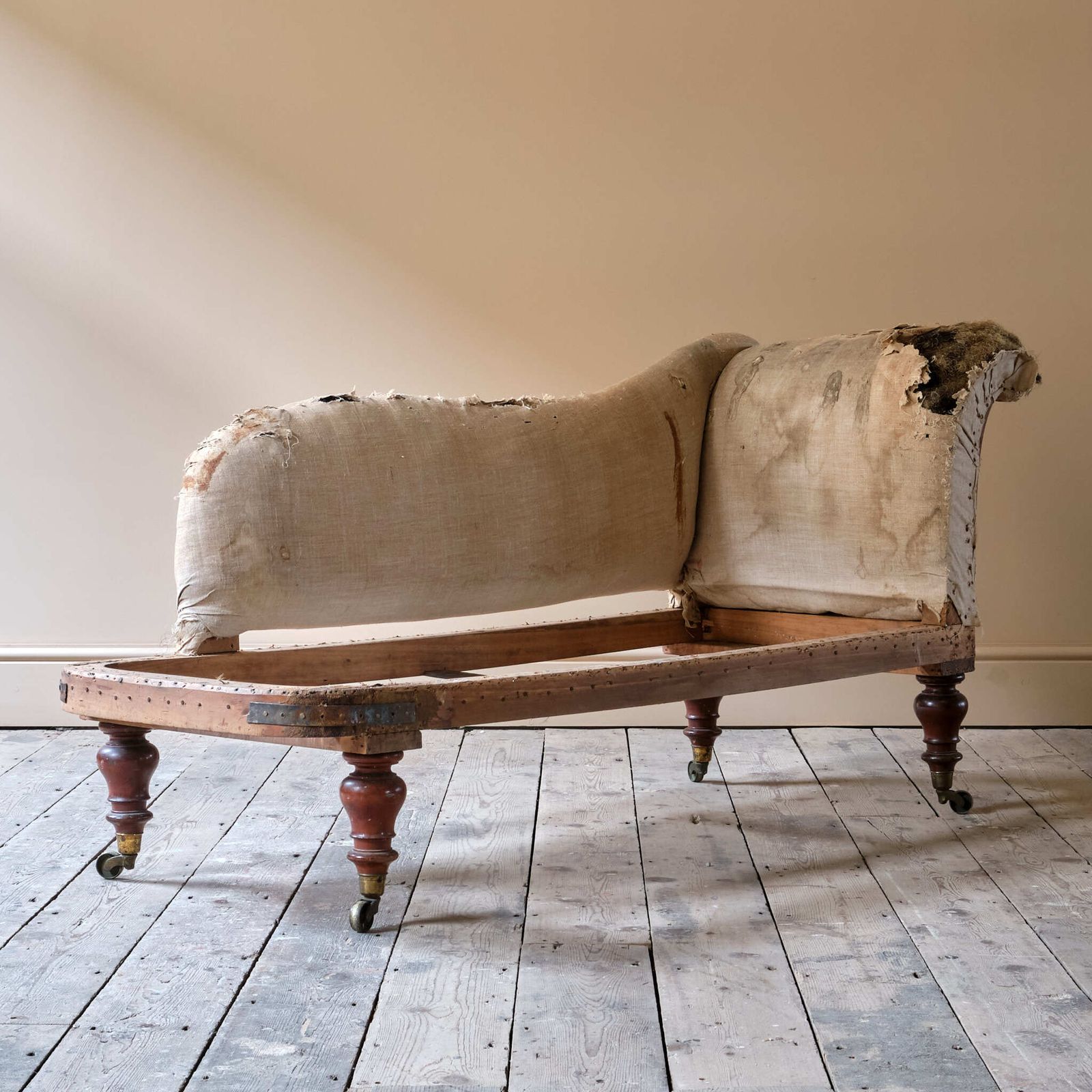 Mid 19th Century Chaise Longue Attributed To Holland & Sons photo furniture
