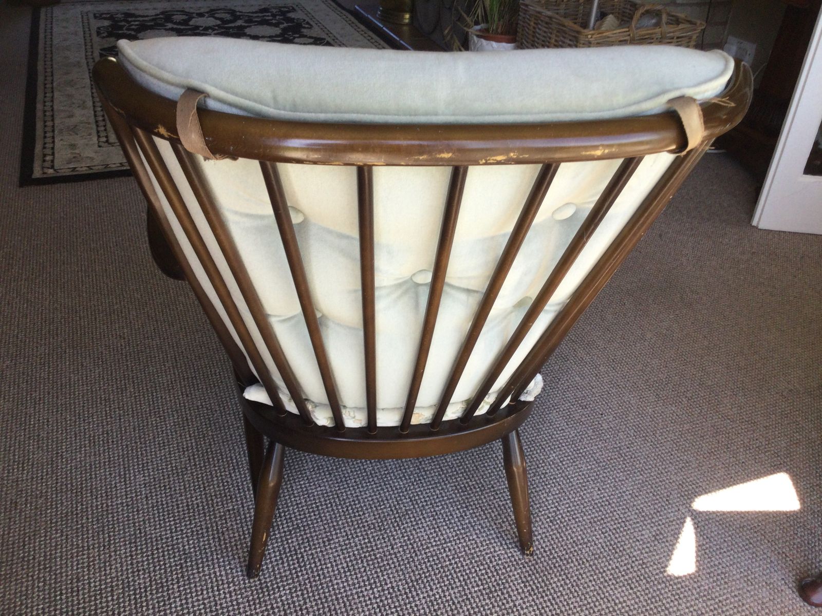 Lovely Mid Century Ercol Arm Chair In A Very En Point Light Moss Green Colour. photo vinterior
