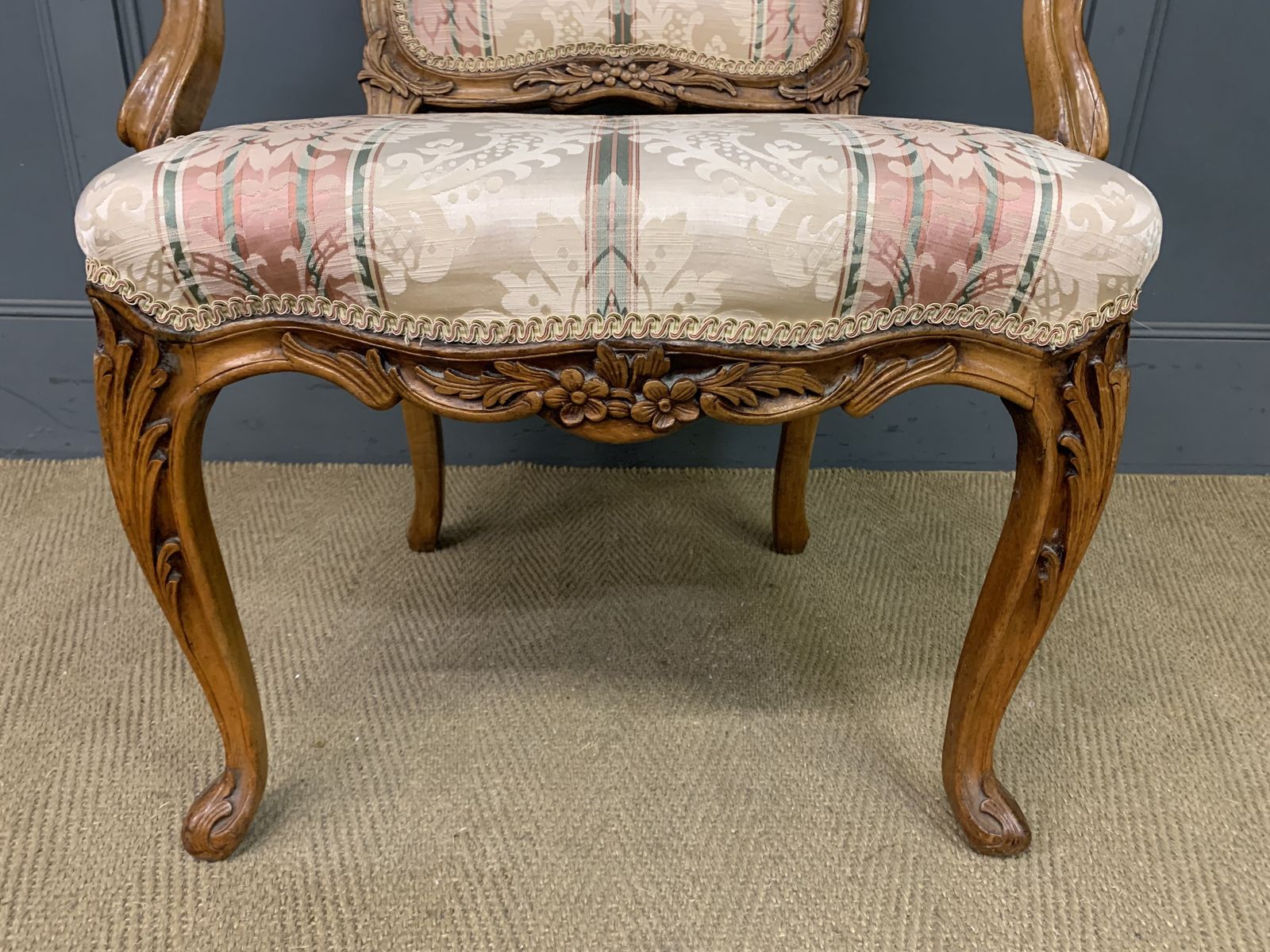 875.0 Pair Of French Carved Walnut Armchairs photo