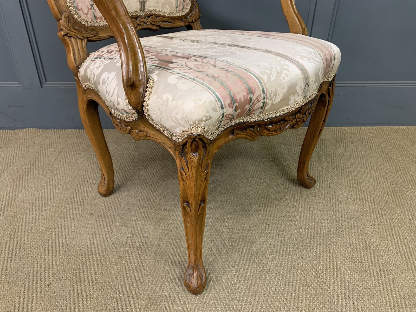 photo buy Pair Of French Carved Walnut Armchairs