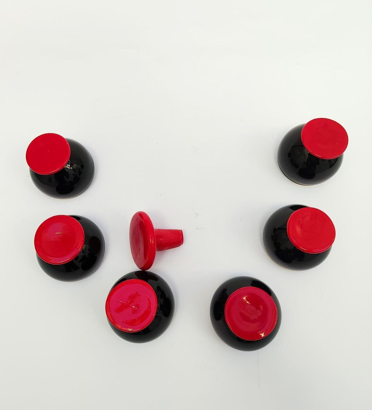 Napoleon Martinuzzi Rosolio Set In Murano Glass, 6 Glasses And A Red And Black Venini Bottle photo vintage