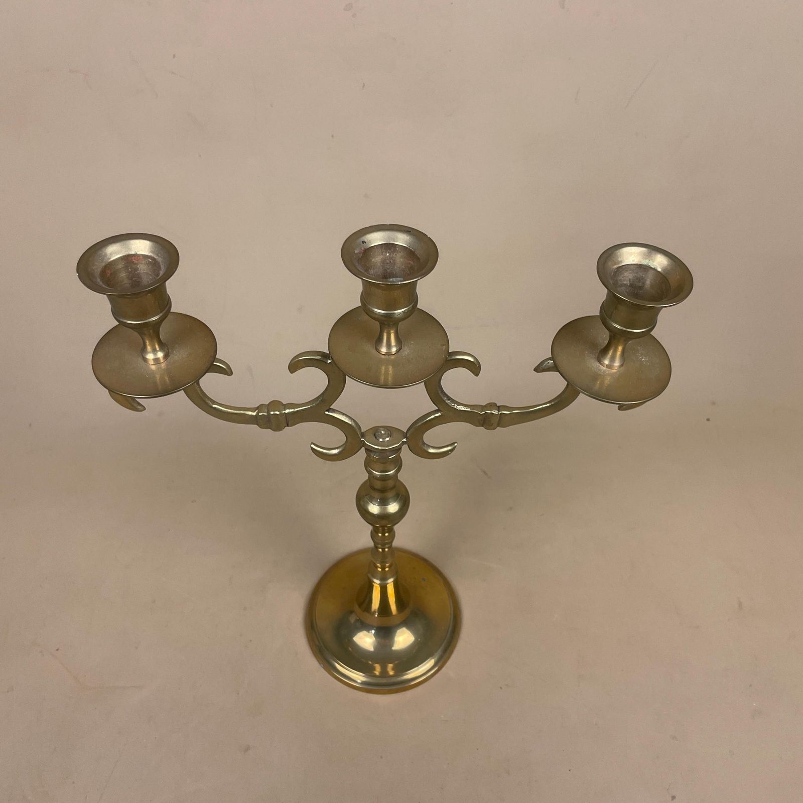 Candelabra Gold Solid Brass Metal Candlestick Holder Candle Stick Vintage Taper Dinner Candlesticks Ornate Pattern 3 Arms Table Top Antique photo Home Decor