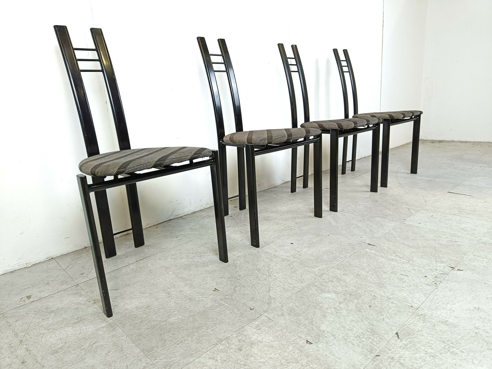 Post Modern Dining Chairs, 1980s Set Of 4 photo vinterior