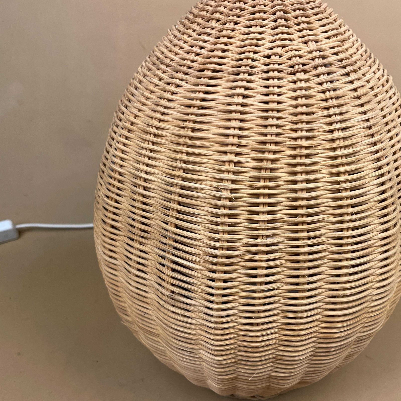 Vintage Wicker Table Lamp Oval Rattan Base Coastal Boho Lighting Natural Weave Lamp Mid Century Style Beach House Decor photo Lighting