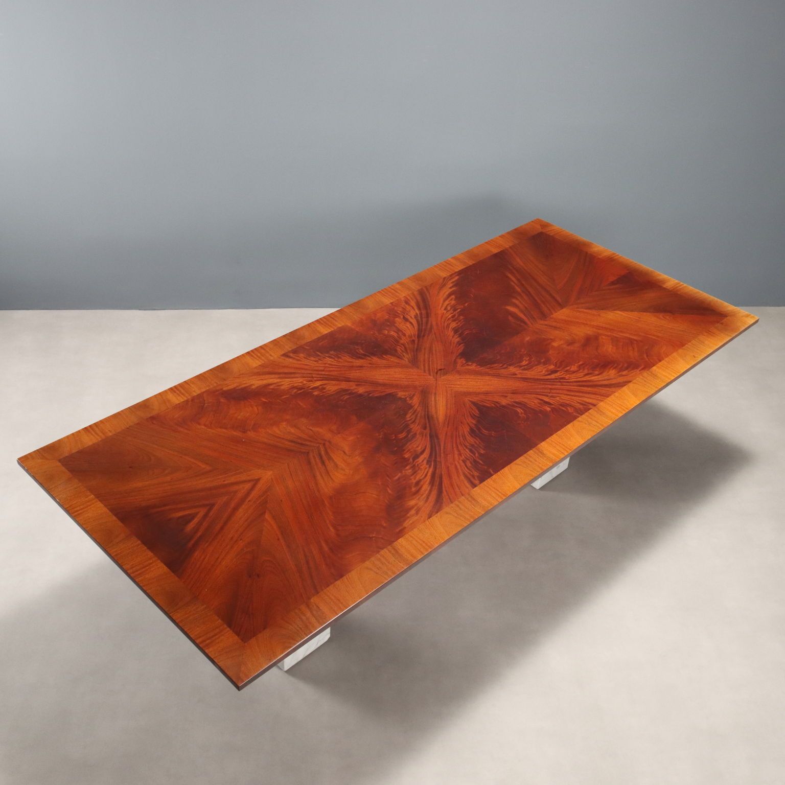 2870.0 Vintage Table Design Burl Veneer Walnut Italy 1980s photo