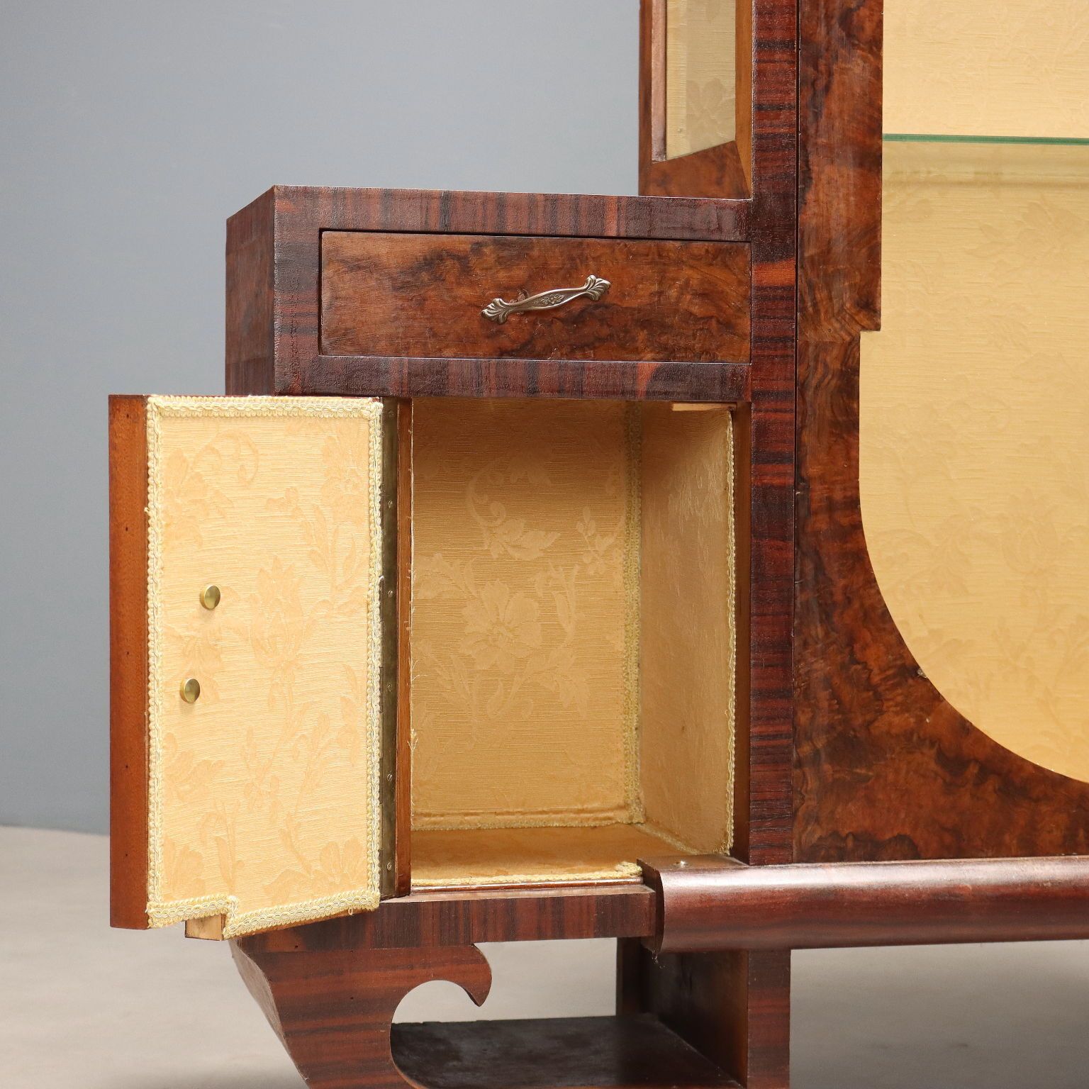 Vintage Dispaly Cabinet Burl Veneer Design Italy 1920s 1930s photo 1060.0