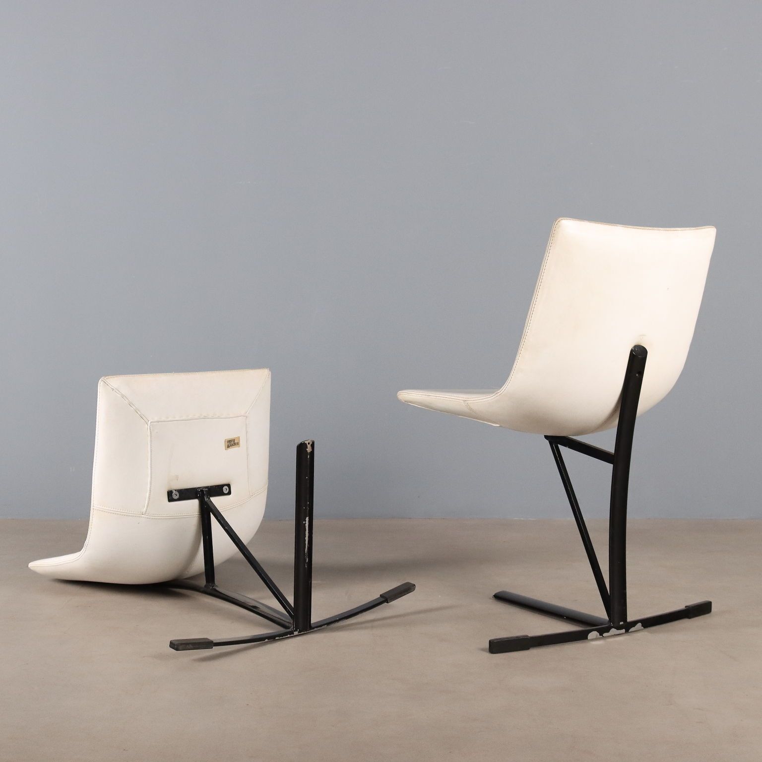 1500.0 Vintage Saporiti Chairs Metal Leatherette Design Italy 1960s photo