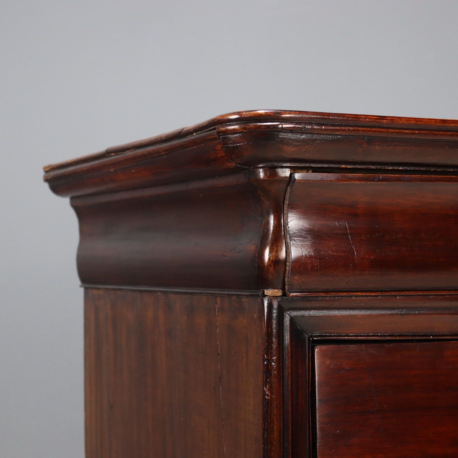 Commode d'époque Louis-Philippe en noyer, XIXe siècle photo 810.0