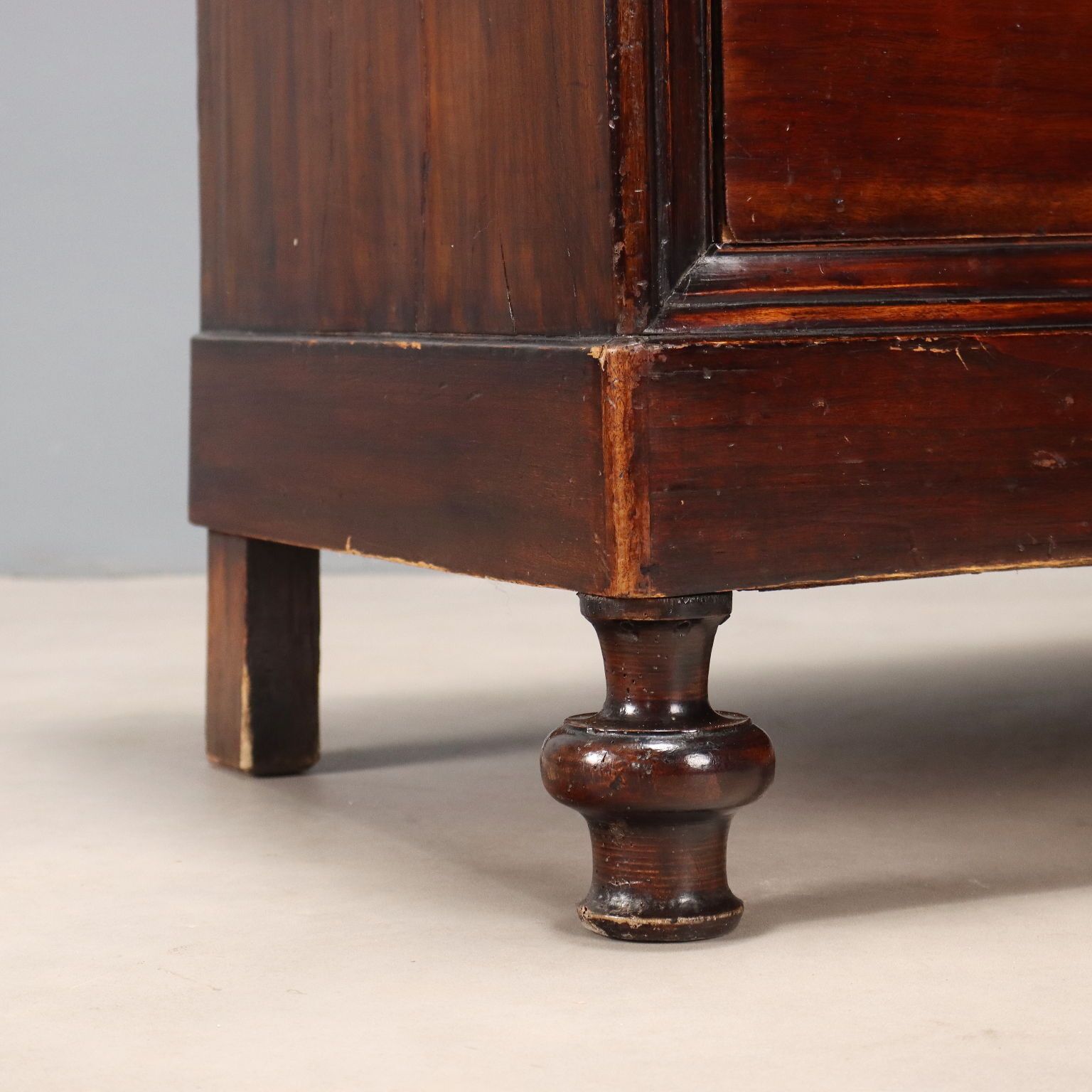 Commode d'époque Louis-Philippe en noyer, XIXe siècle photo buy