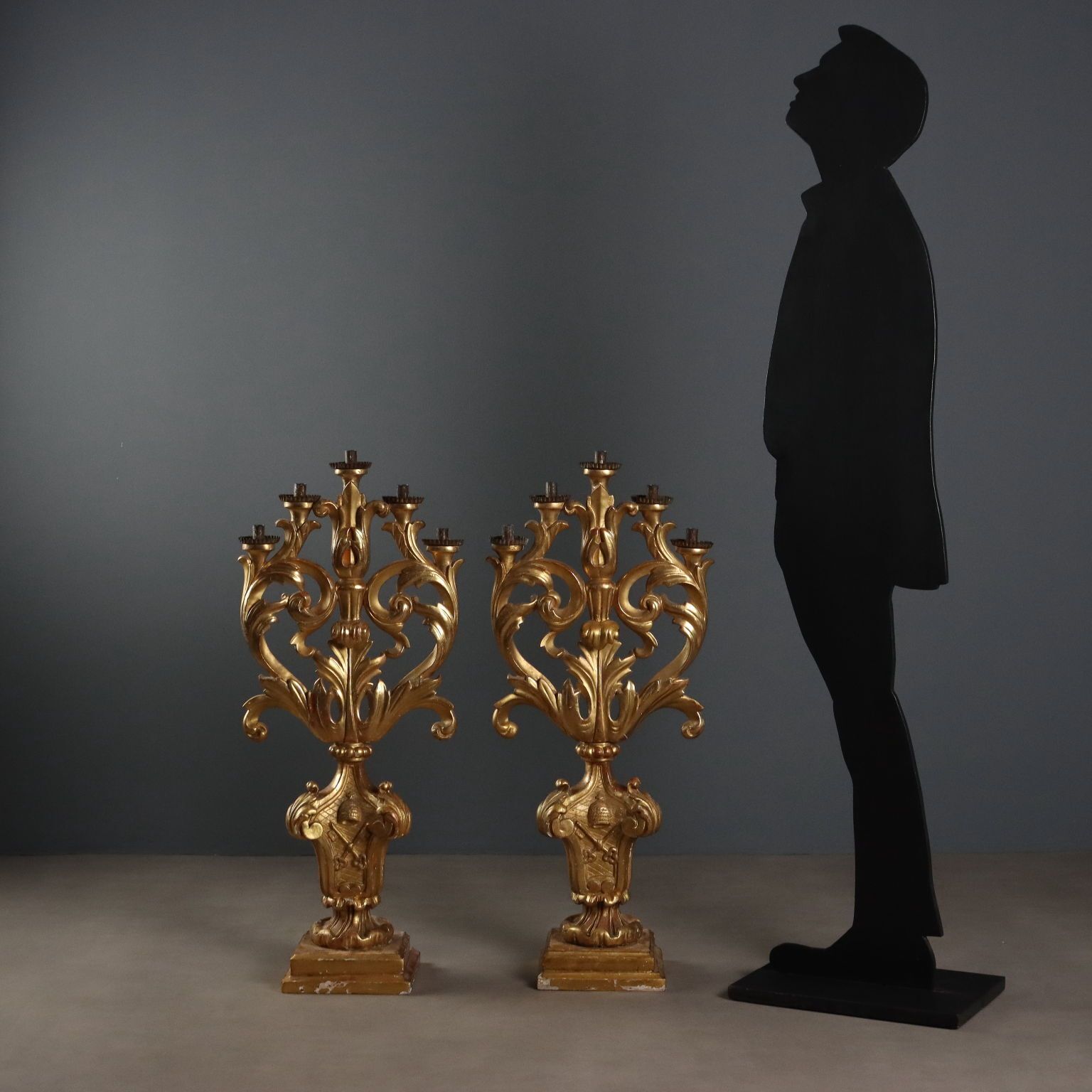 Candélabre d'époque en bois doré sculpté 5 lumières, XVIIIe siècle photo furniture