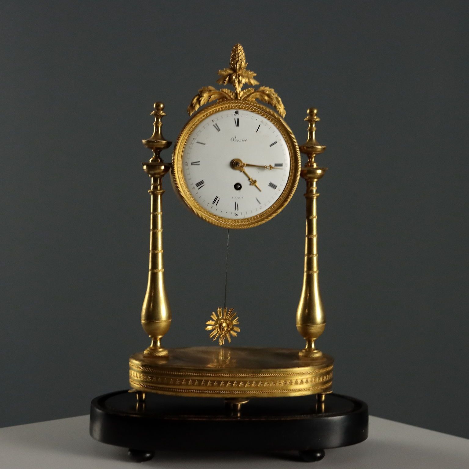 Pendule d'époque Warnier à Paris en bronze, France, XIXe siècle
