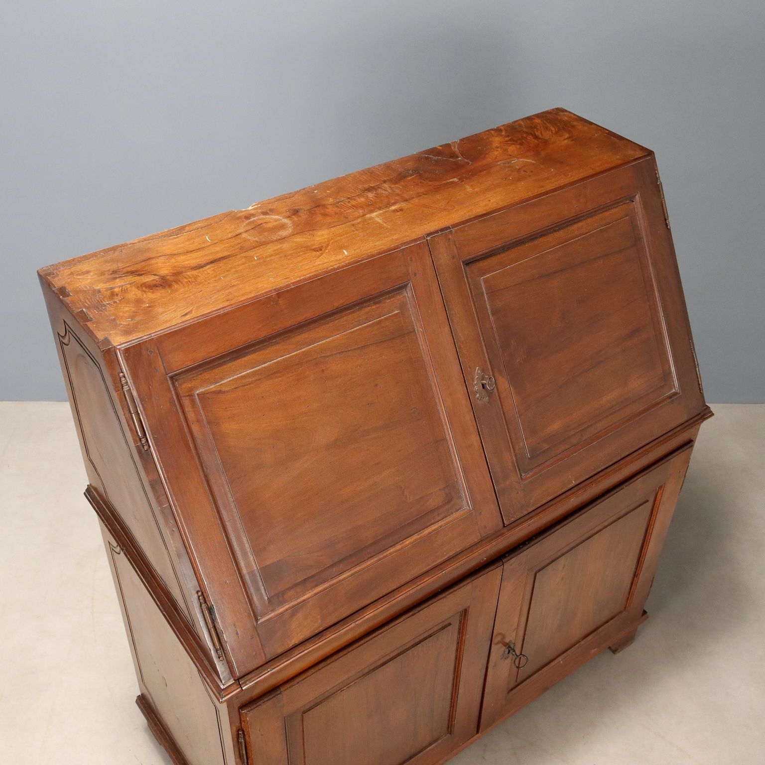 810.0 Antique Cupboard Walnut Fir Drawers Italy XIX Century photo
