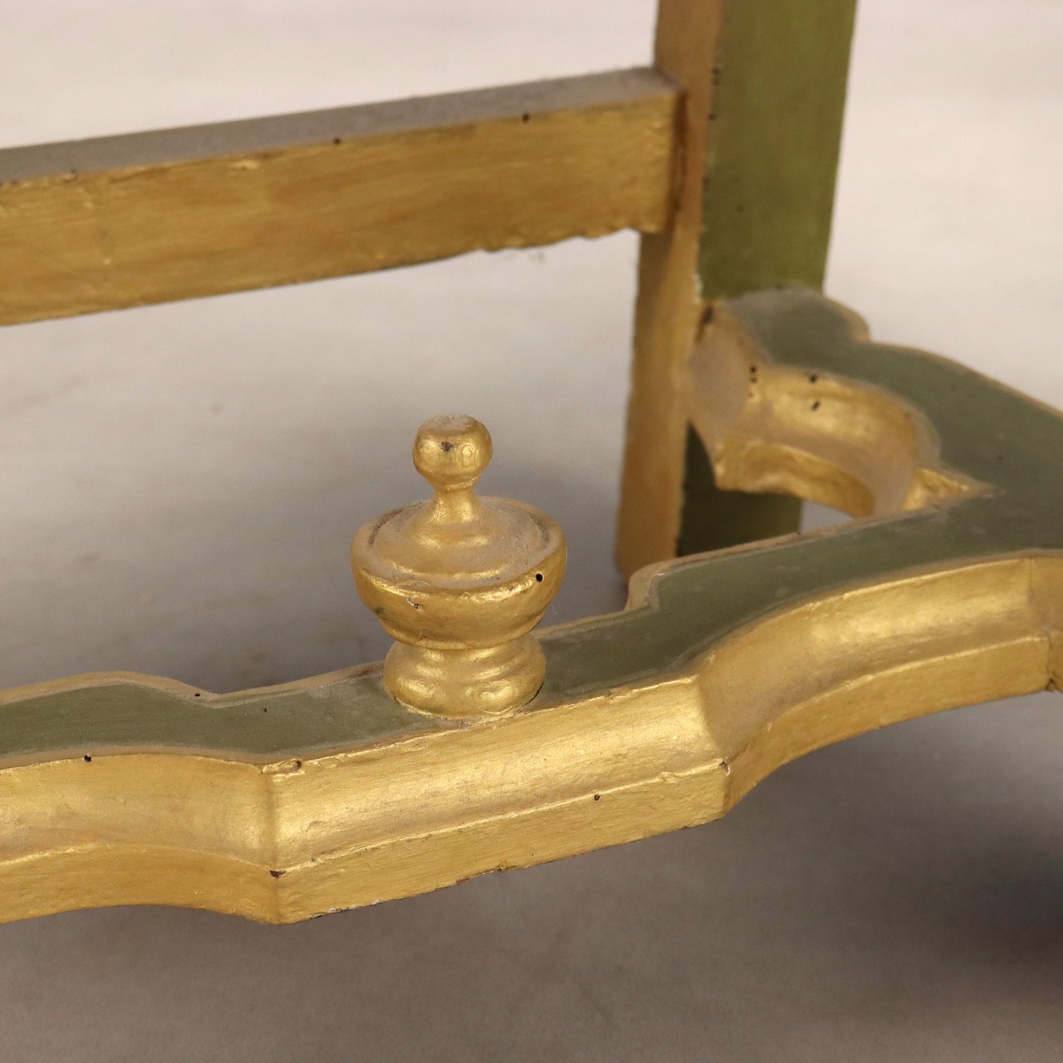 photo for sale Barokke Fauteuils Gelakt Verguld Hout Italië 18e Eeuw