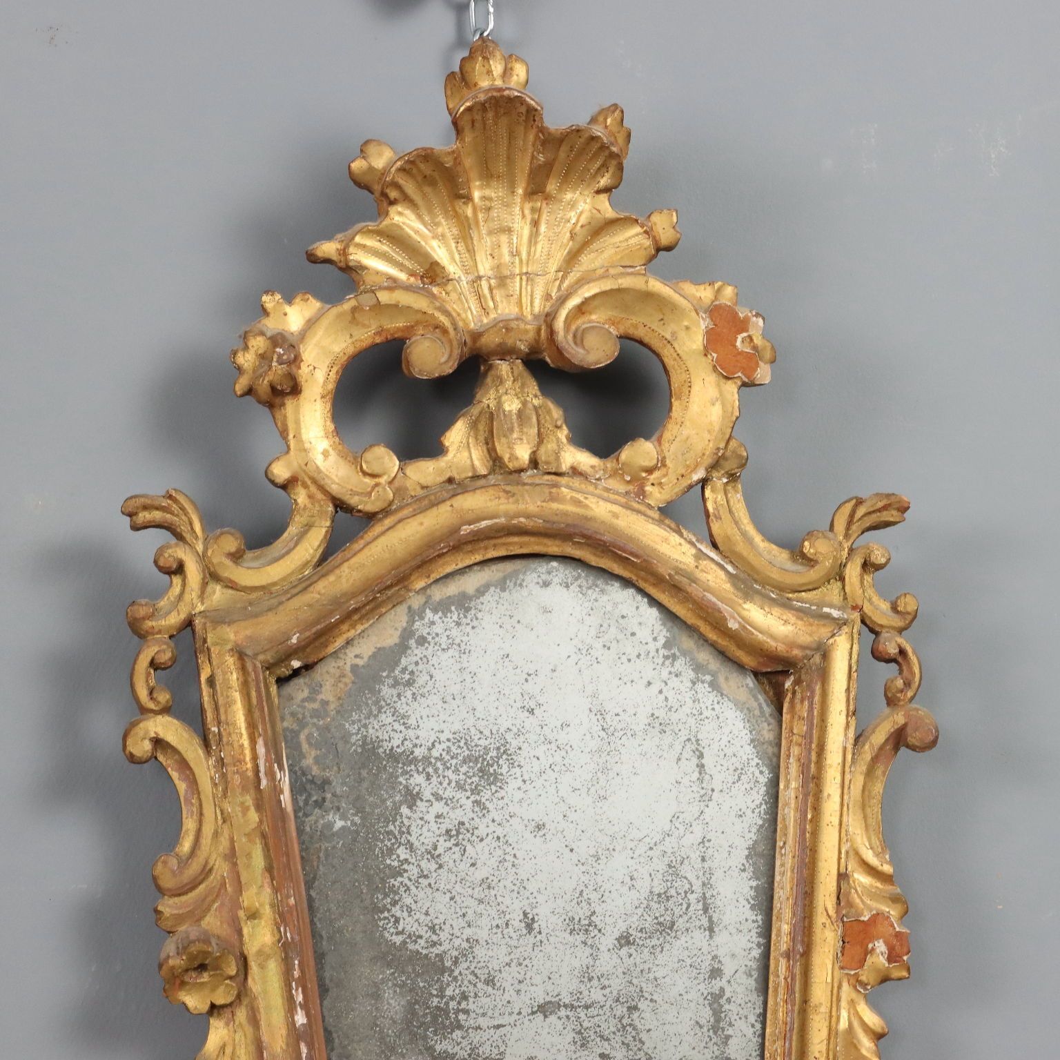 photo furniture Miroirs d'époque en bois sculpté et doré, France, XVIIIe siècle