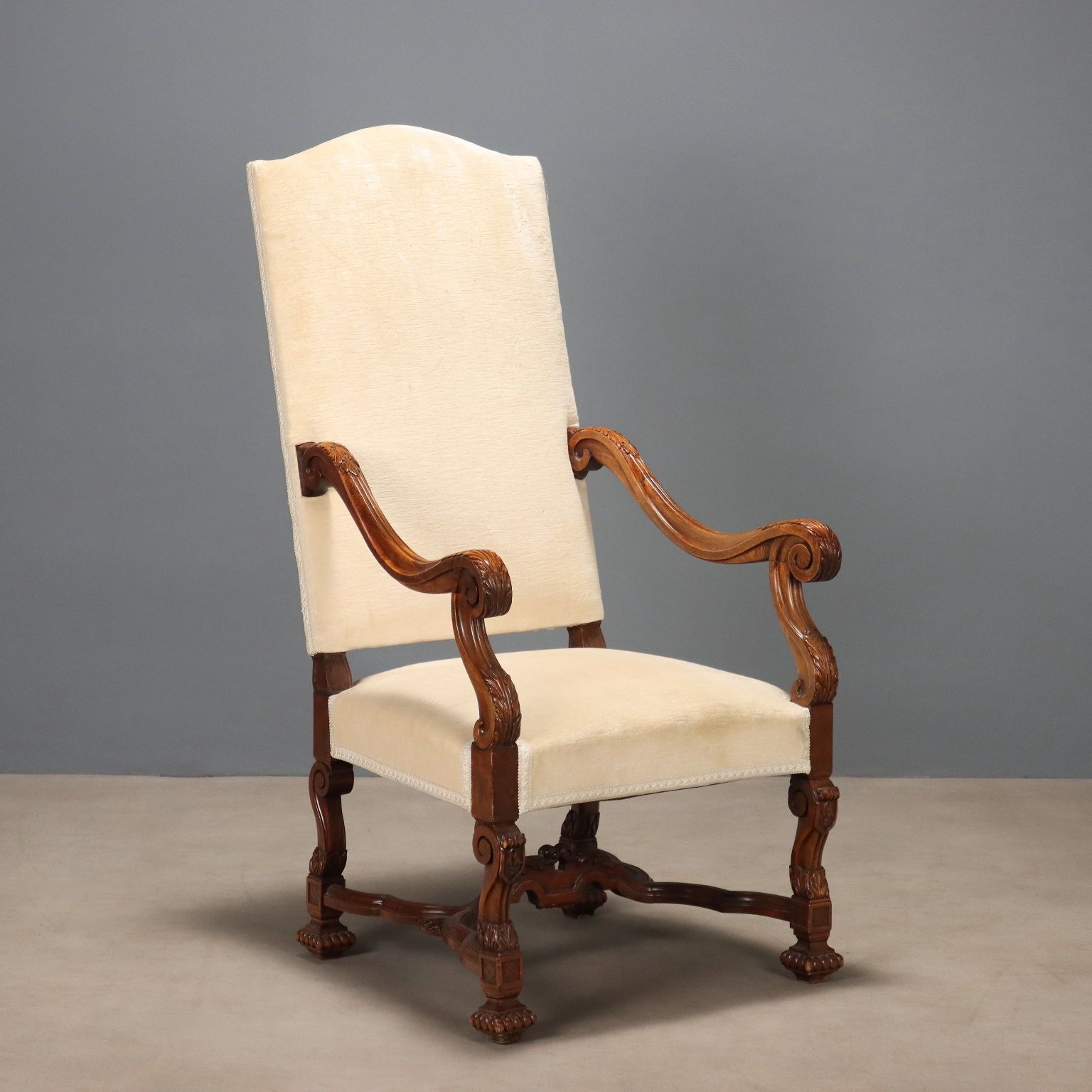Fauteuil Neo Barok Walnootkleurig Gebeitst Beuken 20e Eeuw