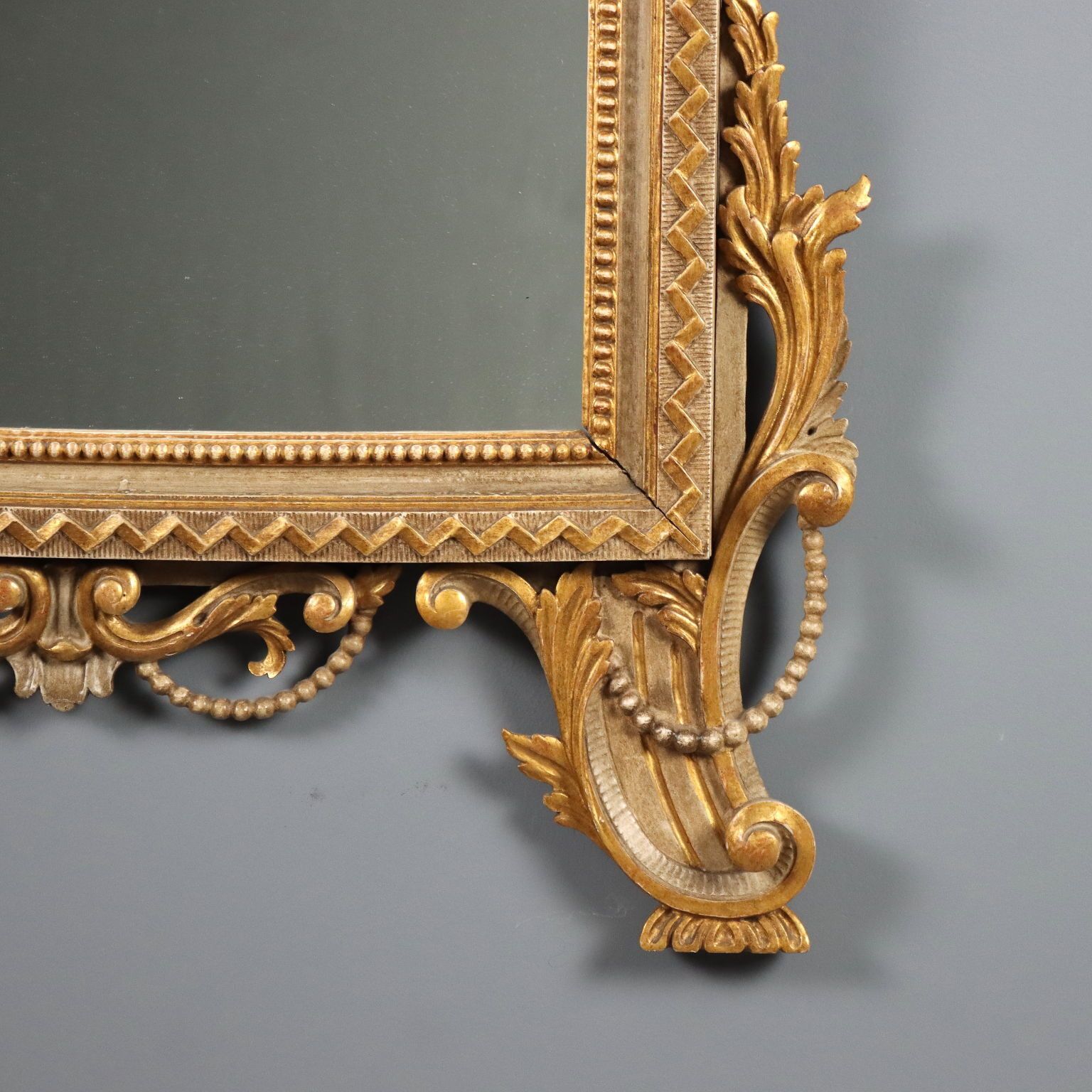 Specchiera In Legno Intagliato photo vintage