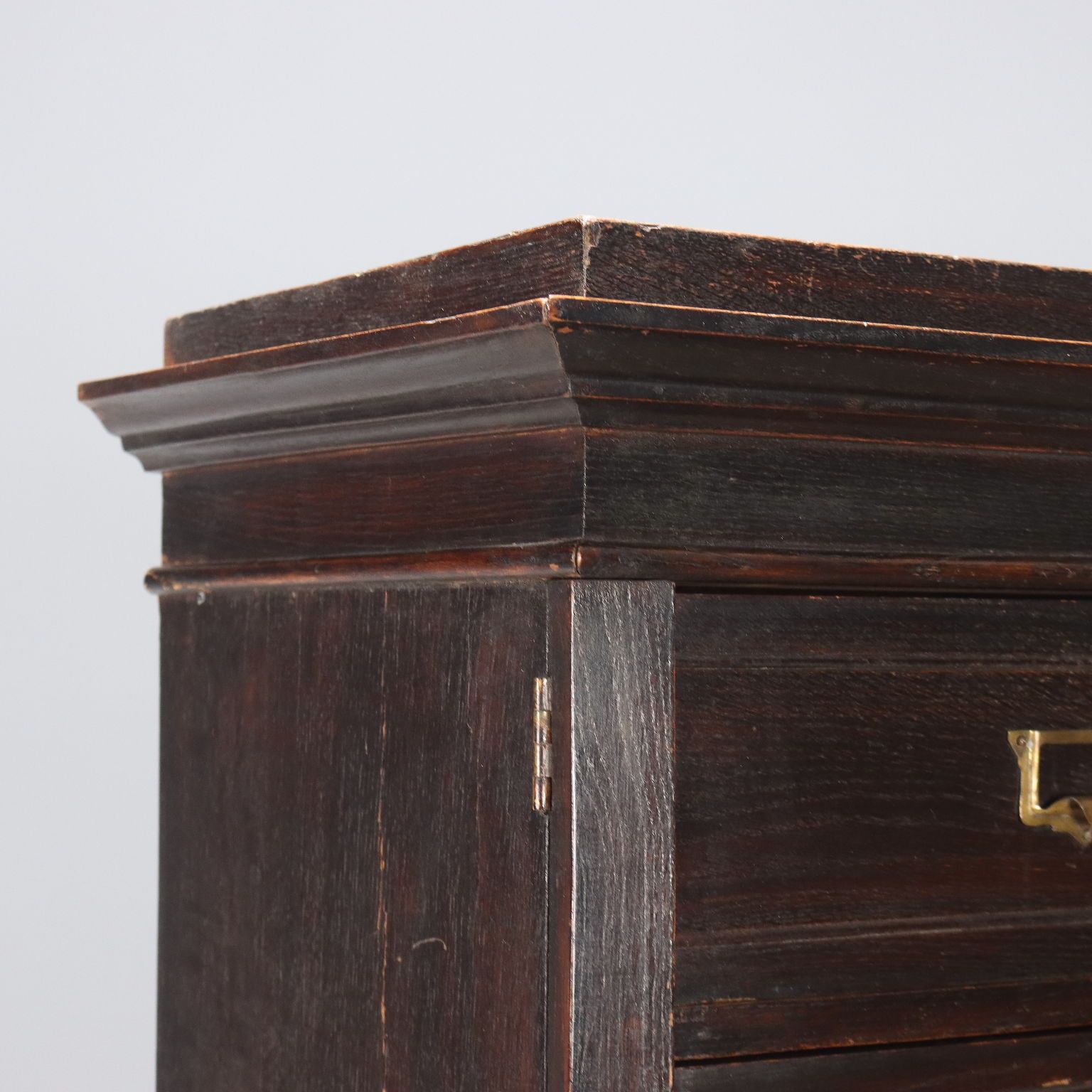 Commode d'époque en chêne, Italie, XXe siècle photo vinterior