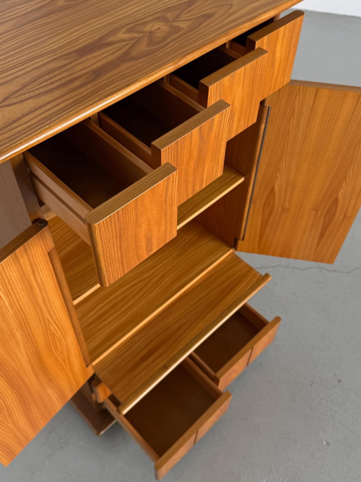 Italian Cabinet ‘Il Cerniera’ By Silvana Arcelli Montanari For Tonelli, 1970s photo Furniture