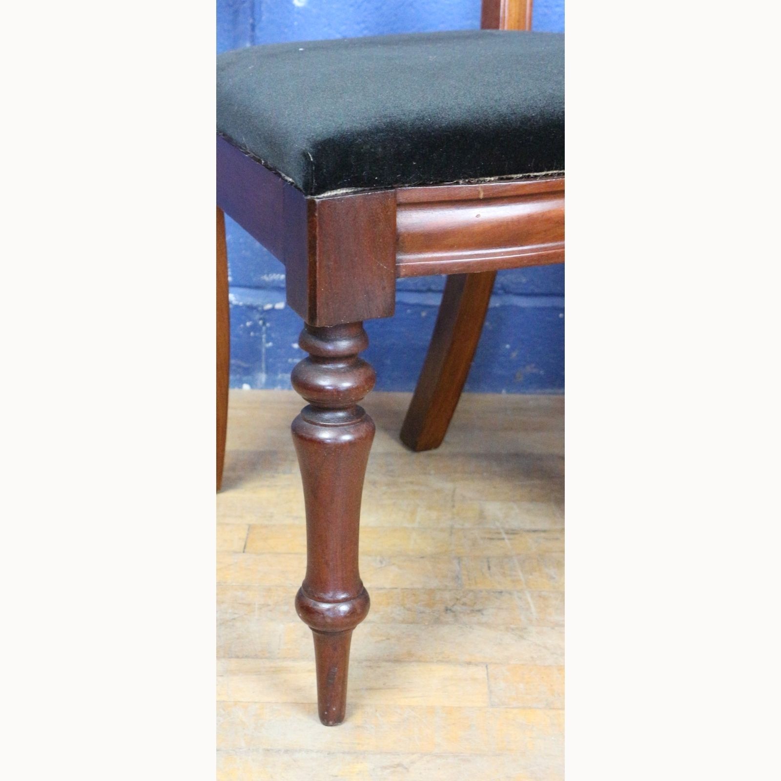 A Set Of Six Victorian Carved Mahogany Balloon Back Dining Chairs Black Velvet Seats photo 560.0