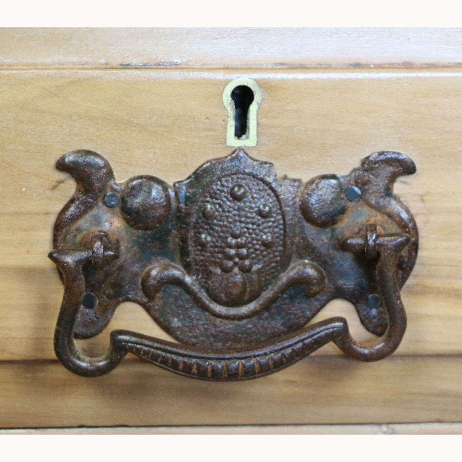 A Victorian Light Walnut Two Over Two Chest Of Drawers photo 175.0