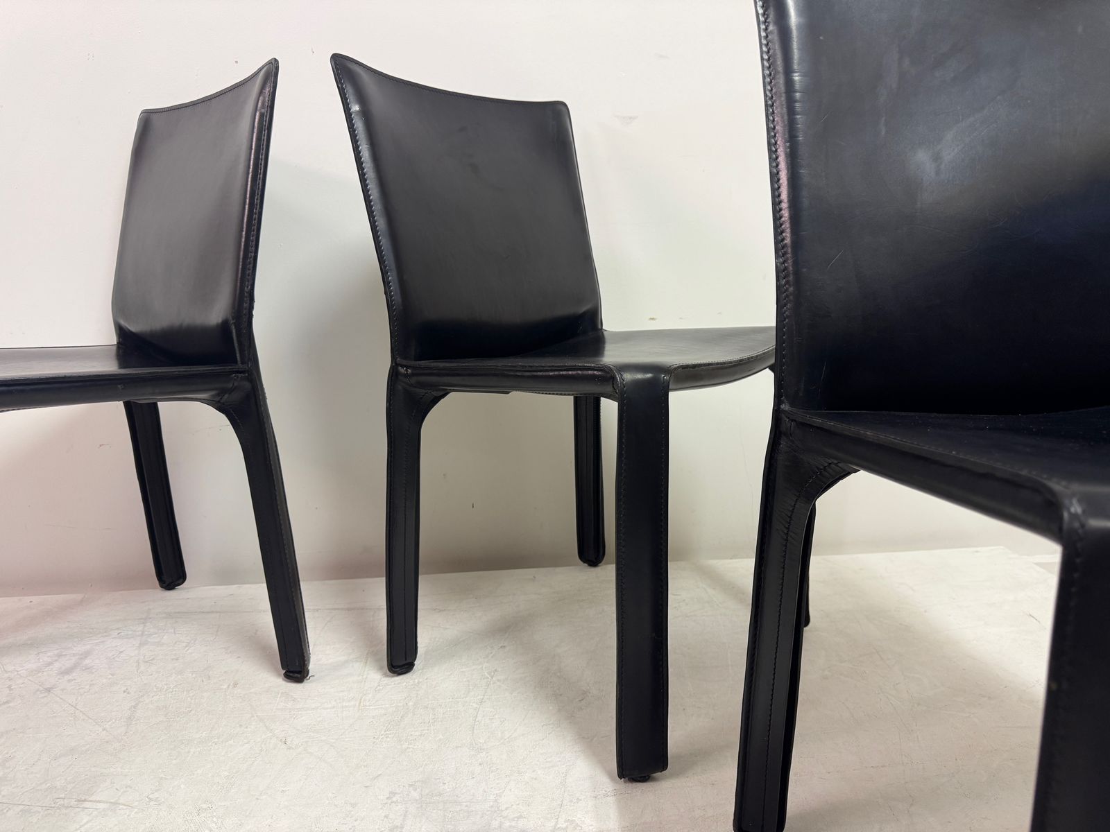 Set Of Six Black Leather Cab Dining Chairs By Mario Bellini For Cassina photo vintage