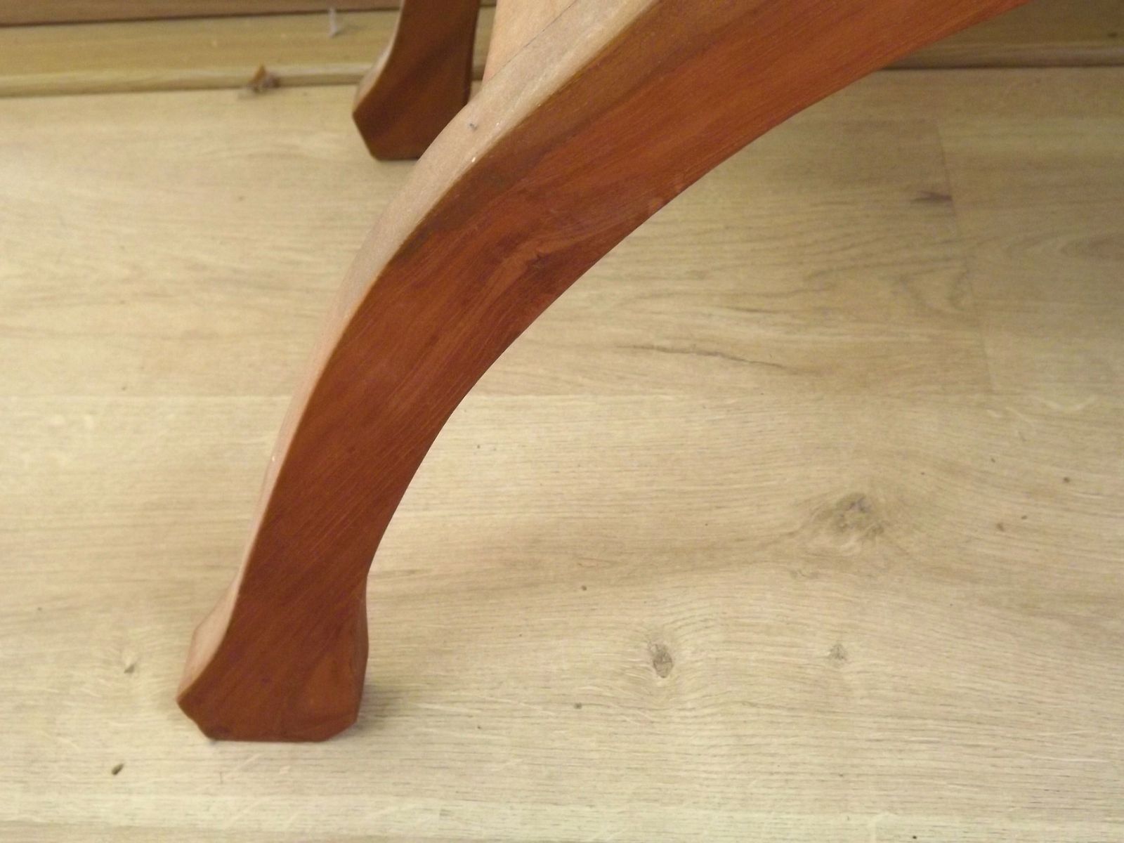 345.0 Tabouret curule en bois massif, siège à lattes courbées, mid-century modern photo