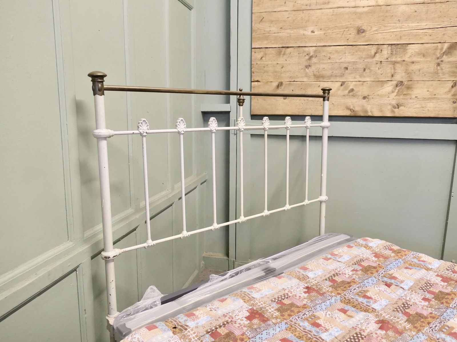 Victorian Brass And Iron Double Bed All In All An Attractive Bed And A Timeless In Design photo for sale