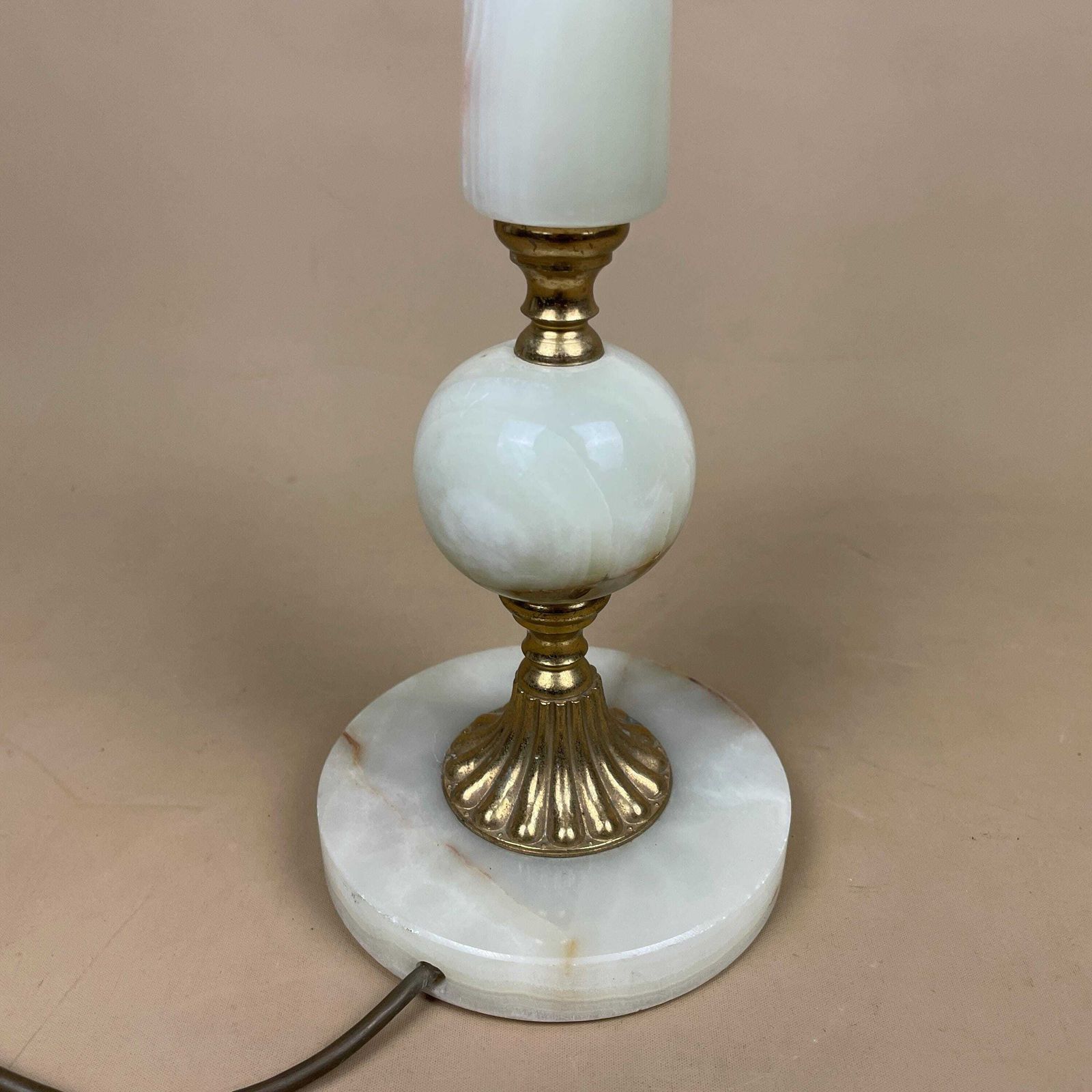 Antique Onyx Marble Lamp Light Brass Gold Metal Green Bedside Side Table Column Marbled Patterned Vintage Pattern Stone Ornate Round Base photo vinterior