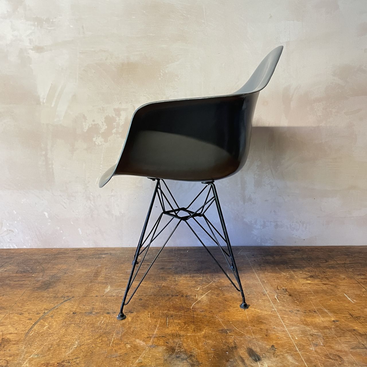 Eames Herman Miller Dar Fibreglass Chair In Elephant Grey photo 1139.0