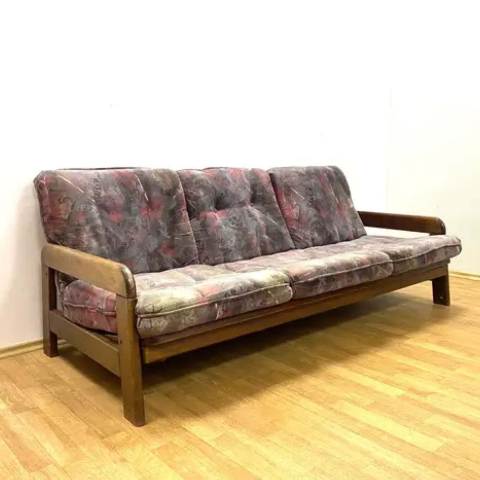 Retro Sofa, Massief Houten Frame, Jaren 1970, Midden Europa. photo for sale